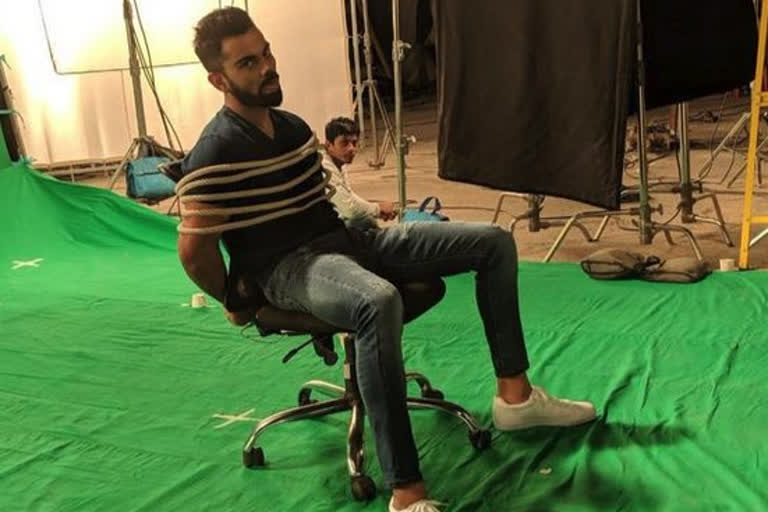 Virat Kohli New Photo Viral In Social Networking Site