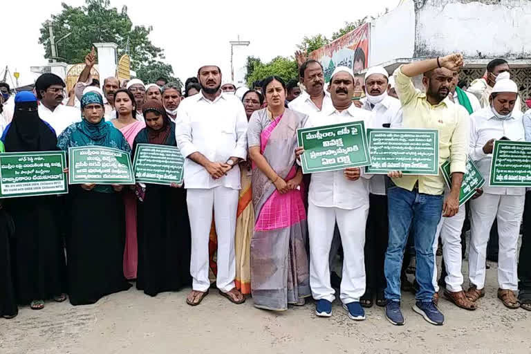 Tdp leaders agitation at dhuggirala