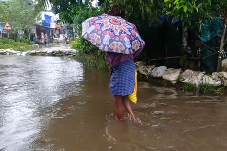 heavy rain  Chance of heavy rain  Red Alert  Red Alert declared  അതിതീവ്ര മഴ  റെഡ് അലര്‍ട്ട്  റെഡ് അലര്‍ട്ട്  Red Alert  തിരുവനന്തപുരം വാര്‍ത്ത  Thiruvananthapuram news