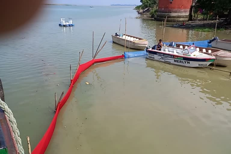 barricading-done-for-idol-immersion-at-ganga-ghat-in-sahibganj