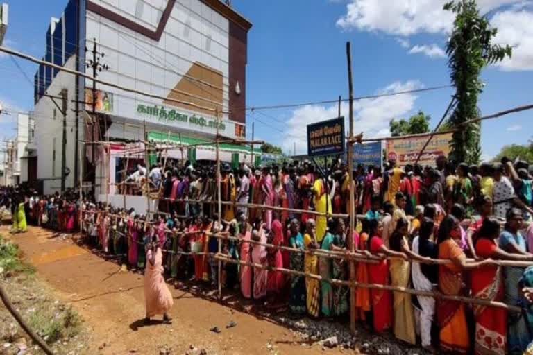 Sarees for rs 50: Publicity stunt goes awry as five thousand women throng tn store