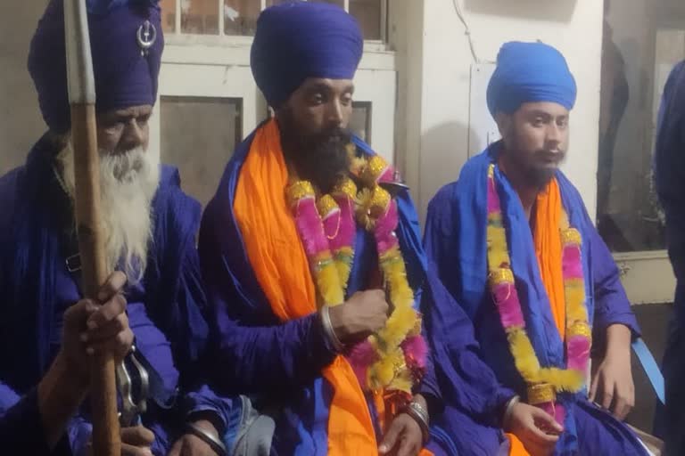 two-more-nihang-sikhs-surrender-at-kundali-border