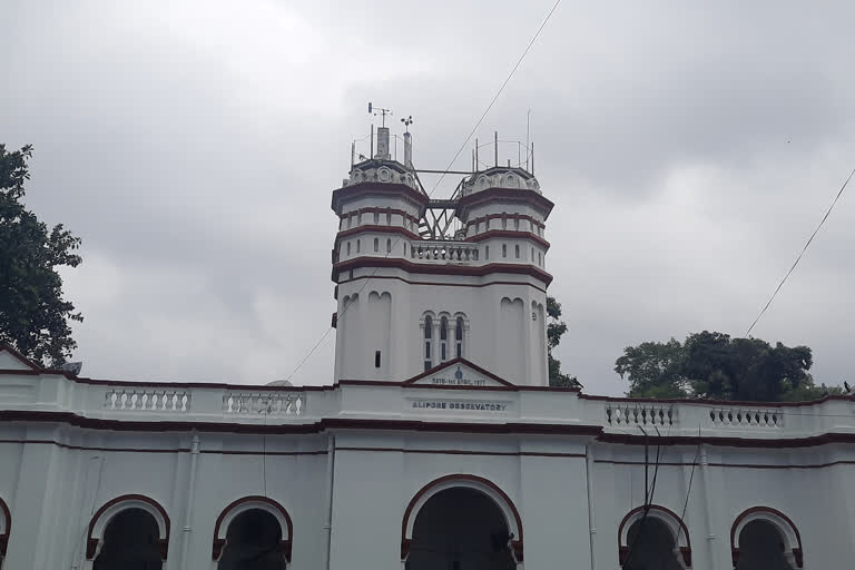 Kolkata and southern parts of west bengal may see heavy rainfall