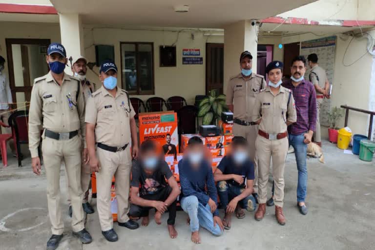 3-arrested-for-theft-in-kashipur-electronic-warehouse