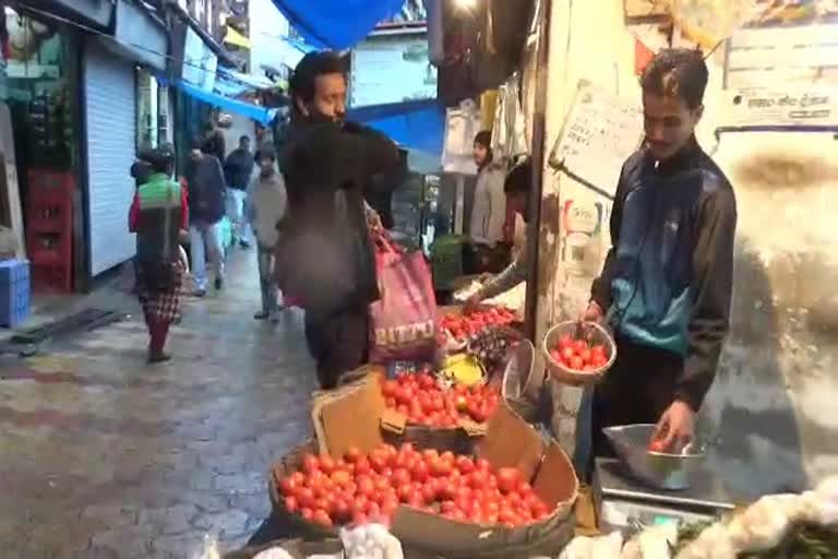 tomatoes reached rs 80 in shimla markets other vegetables also became expensive