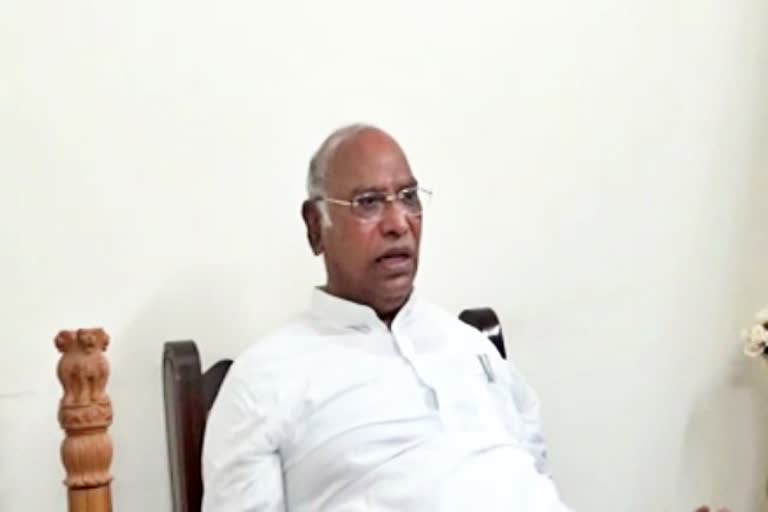 mallikarjuna-kharge-react-about-jds-tickets-to-minority-candidates