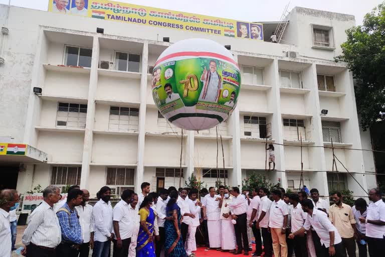 செல்வப்பெருந்தகை, selvaperunthagai, congress, காங்கிரஸ், ks alagiri ballon, கே.எஸ். அழகிரி ராட்சத பலூன்