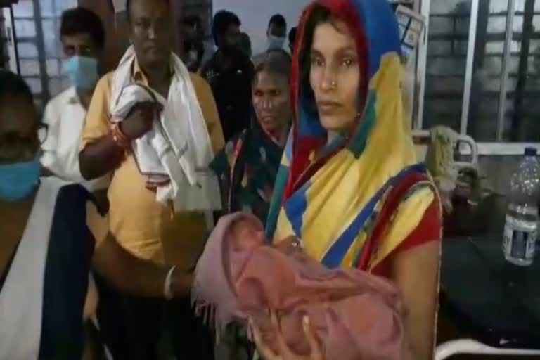 newborn-stolen-from-snmmch-of-dhanbad-recovered