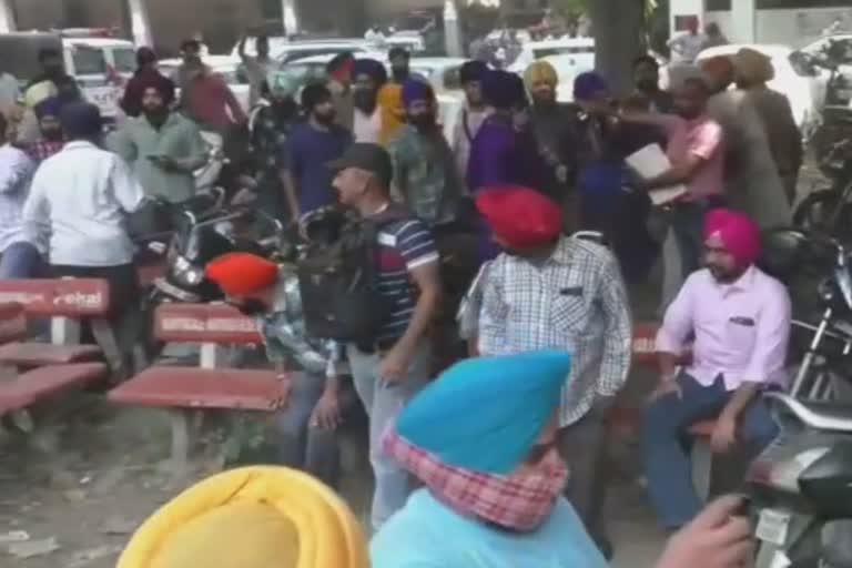 Big commotion outside Ludhiana Police Commissioner's Office, find out what was the case