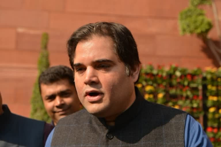 Varun Gandhi hits out at Yogi govt over plight of flood victims  Varun Gandhi hits out at Yogi govt  Varun Gandhi  Varun Gandhi concerned over plight of people in flood  വരുണ്‍ ഗാന്ധി  യോഗി ഭരണ  യു.പി സര്‍ക്കാര്‍  തെരായ് മേഖല