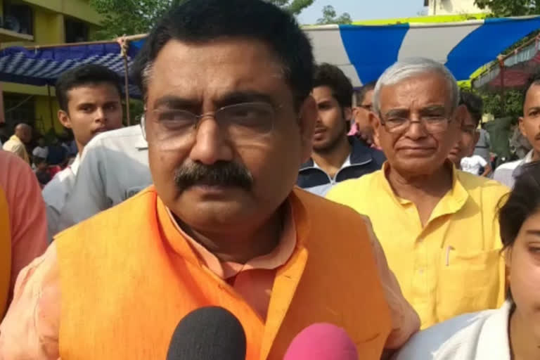 Minister Alok Ranjan Jha