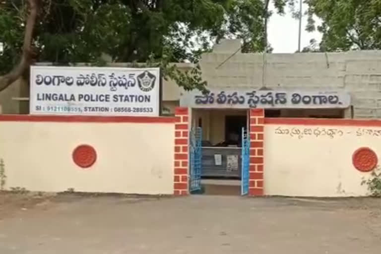 వేడుకకు హాజరై వస్తుండగా ప్రమాదం