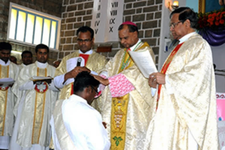 Vatican directs TN Catholic priests