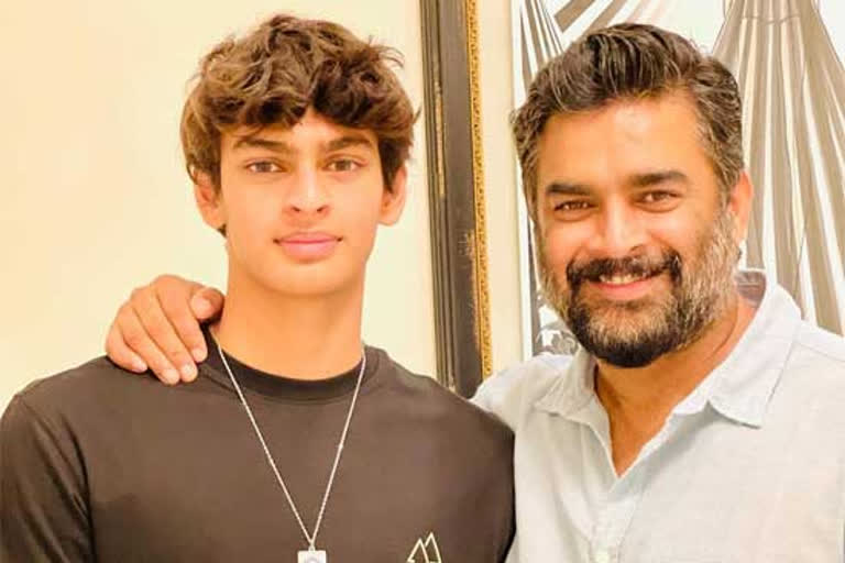 madhavan son vedaant created record, madhavan son vedaant created record in swimming, madhavan son vedaant created record in swimming championships, madhavan son vedaant created record in swimming championships in Bengaluru, Junior National Swimming Aquatic Championship 2021, ಮಾಧವನ್​ ಮಗ ವೇದಾಂತ್​ ದಾಖಲೆ, ಈಜು ಸ್ಪರ್ಧೆಯಲ್ಲಿ ಮಾಧವನ್​ ಮಗ ವೇದಾಂತ್​ ದಾಖಲೆ, ಬೆಂಗಳೂರಿನಲ್ಲಿ ನಡೆದ ಈಜು ಸ್ಪರ್ಧೆಯಲ್ಲಿ ಮಾಧವನ್​ ಮಗ ವೇದಾಂತ್​ ದಾಖಲೆ, ಬೆಂಗಳೂರು ಸುದ್ದಿ, ಜೂನಿಯರ್ ನ್ಯಾಷನಲ್ ಈಜು ಅಕ್ವಾಟಿಕ್ ಚಾಂಪಿಯನ್‌ಶಿಪ್ 2021,