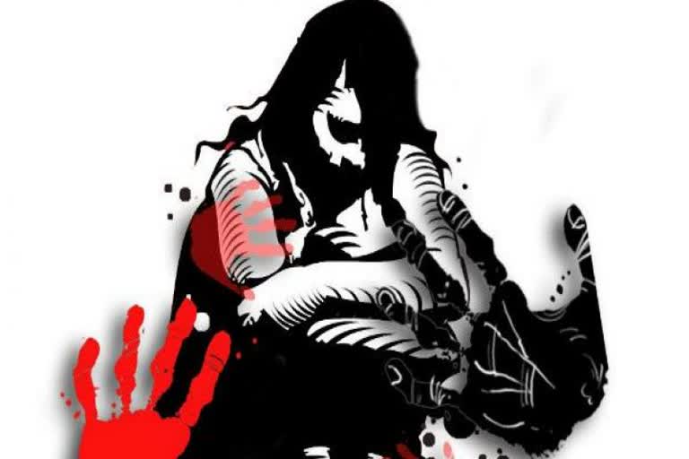 malappuram pocso case  mother arrested  11 year old abused  അമ്മ അറസ്റ്റിൽ  പതിനൊന്ന് കാരിക്ക് പീഡനം  മലപ്പുറം ലോക്കല്‍ ന്യൂസ്  malappuram local news