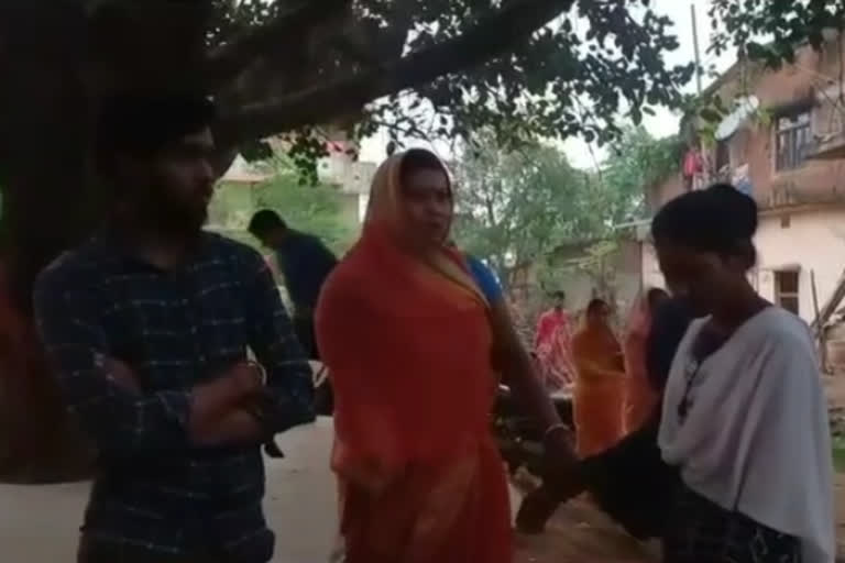 Drama in Gangata of Godda district girl in fiance house before marriage