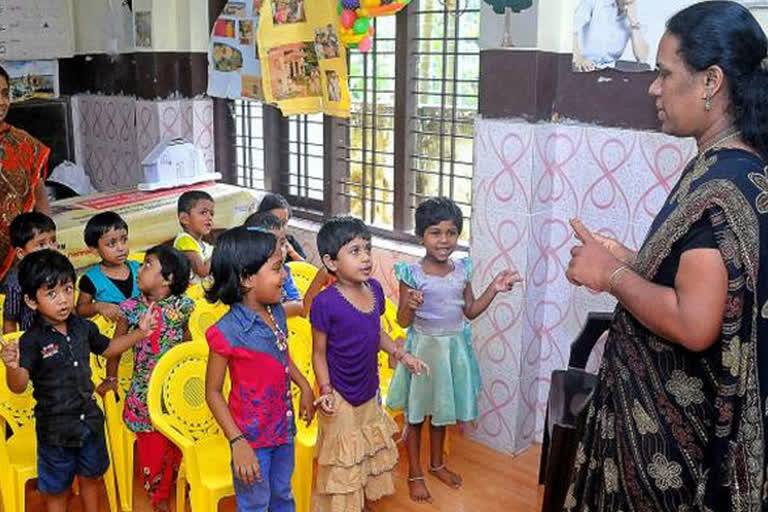 id card for ankanvadi  id card for ankanvadi teachers  unified identity card for anganwadi teachers in the state  id card for anganwadi teachers  id card for anganwadi  anganwadi teachers  ഏകീകൃത തിരിച്ചറിയല്‍ കാര്‍ഡ്  അങ്കണവാടി ടീച്ചര്‍മാര്‍ക്ക് ഏകീകൃത തിരിച്ചറിയല്‍ കാര്‍ഡ്  സംസ്ഥാനത്തെ അങ്കണവാടി ടീച്ചര്‍മാര്‍ക്ക് ഏകീകൃത തിരിച്ചറിയല്‍ കാര്‍ഡ്  വനിതാ ശിശു വികസന വകുപ്പ്