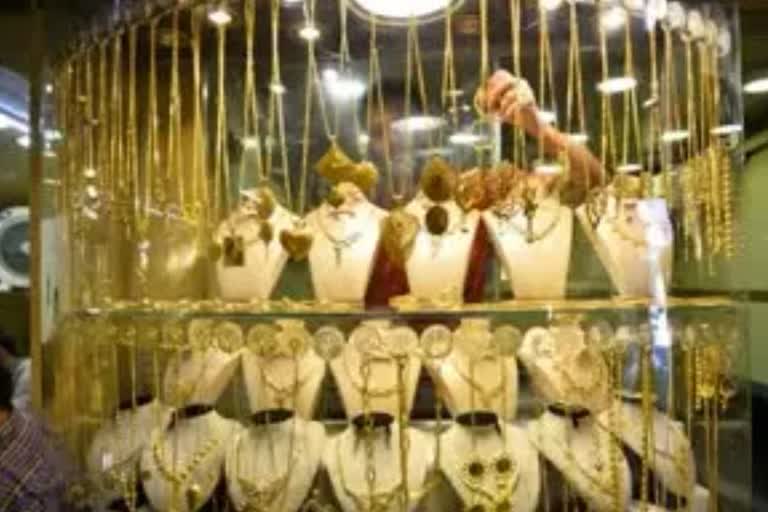 Gold may remain cheap till Diwali