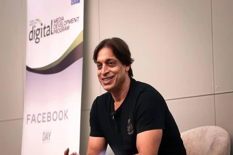 SHOAIB AKHTAR  ഷുഐബ് അക്തർ  പിടിവി  സർ വിവിയൻ റിച്ചാർഡ്‌സ്  ഉമർ ഗുൽ  നുമാന്‍ നിയാസ്  സന മിർ  ക്രിക്കറ്റ് അനലിസ്റ്റ്