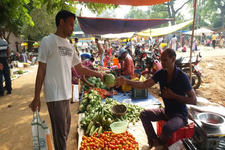 ଅବ୍ୟବସ୍ଥା ଘେରରେ ବୌଦ୍ଧ ପୌରାଞ୍ଚଳର ଦୈନିକ ବଜାର