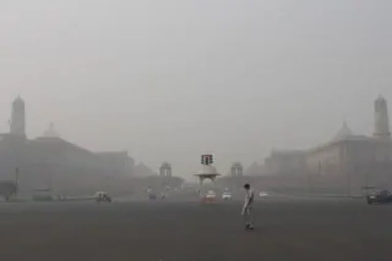 દિવાળી પહેલા જ દિલ્હીના વિસ્તારોમાં પ્રદૂષણનું સ્તર ખરાબ સ્તર પર પહોંચ્યું, શાદીપુરનો એર ક્વાલિટી ઈન્ડેક્સ 343એ પહોંચ્યો
