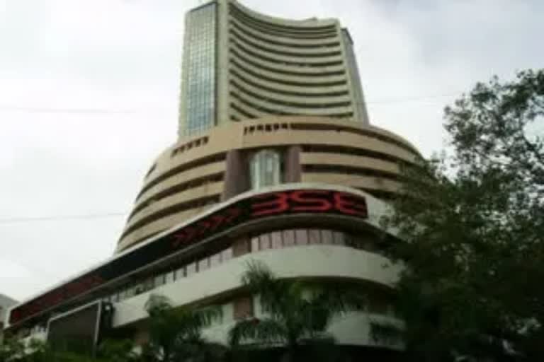 Sensex tumbles over 300 pts, Nifty slips below 18,200