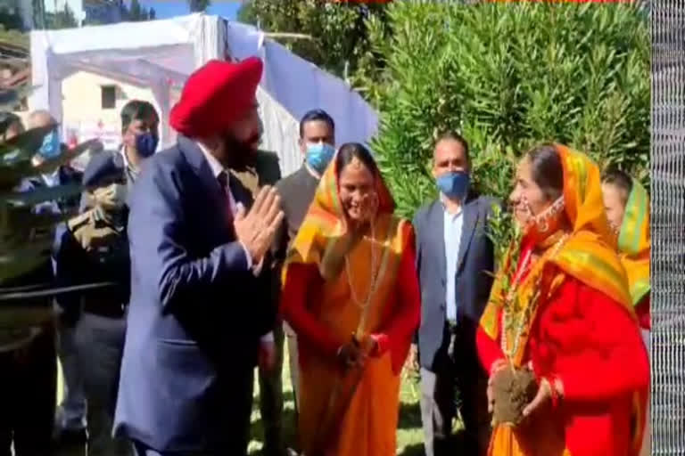 Governor Gurmit Singh met women