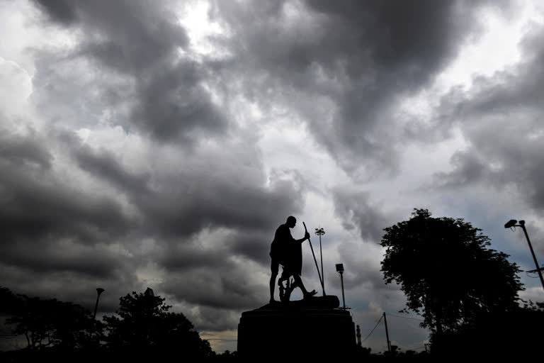 rainfall alert for Kerala  rain kerala  മഴ  കേരളം മഴ  ഓറഞ്ച് അലര്‍ട്ട്  orange alert  Kerala Weather Forecast Today  കേരളം മഴ മുന്നറിയിപ്പ്