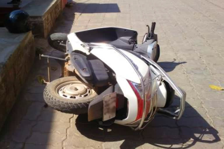 scooty accident
