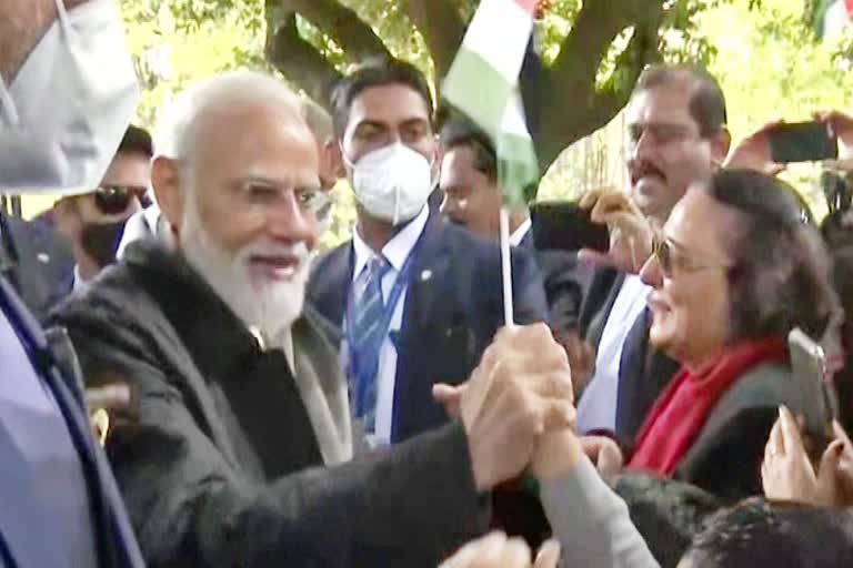 sanskrit-chants-slogans-of-reverberate-at-piazza-gandhi-in-rome