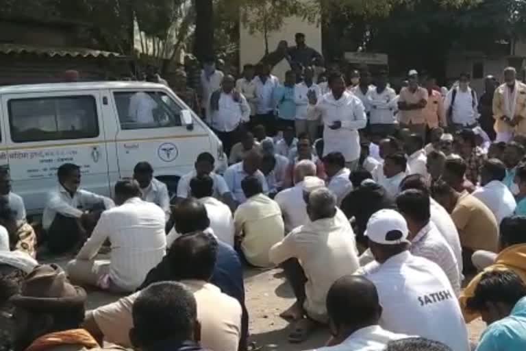 Employee commits suicide due to non-merger of ST employees with the government ahmednagar