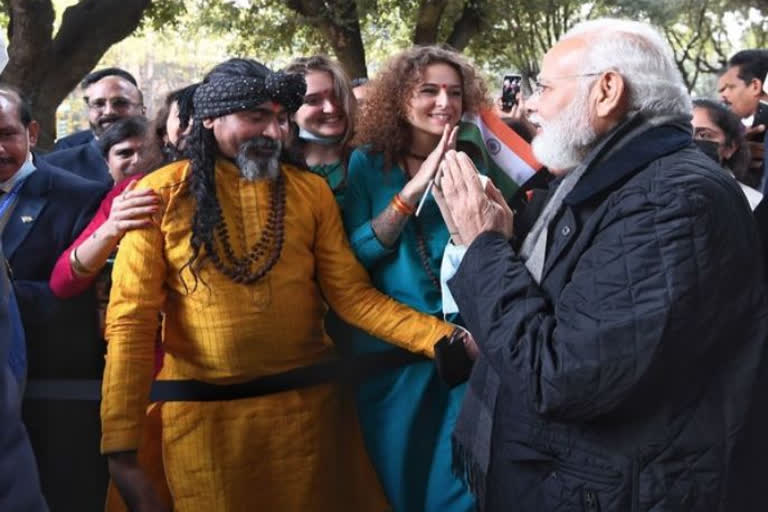 PM Modi gets rousing welcome from Indian diaspora at Piazza Gandhi in Rome