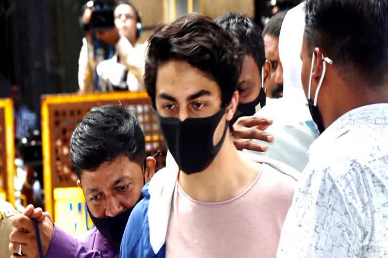 Aryan Khan to spend tonight at Arthar road jail  ആര്യൻ ഖാൻ ഇന്നും ജയിലിൽ തുടരും  ആര്യൻ ഖാൻ  ആര്യൻ ഖാൻ ജാമ്യം  ഷാറൂഖ് ഖാന്‍  ബോംബെ ഹൈക്കോടതി  ലഹരി മരുന്ന് കേസ്  ആര്യൻ ഖാൻ ജയിൽ മോചിതനായില്ല  അർബാസ് മർച്ചന്‍റ്