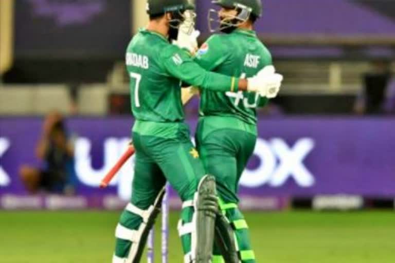 पाकिस्तान ने लगाई जीत की हैट्रिक