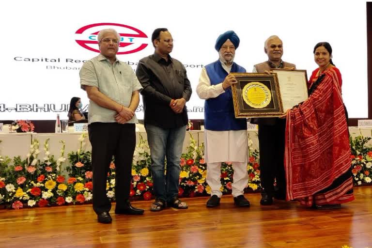 CRUT got national award for outstanding performance in urban transport