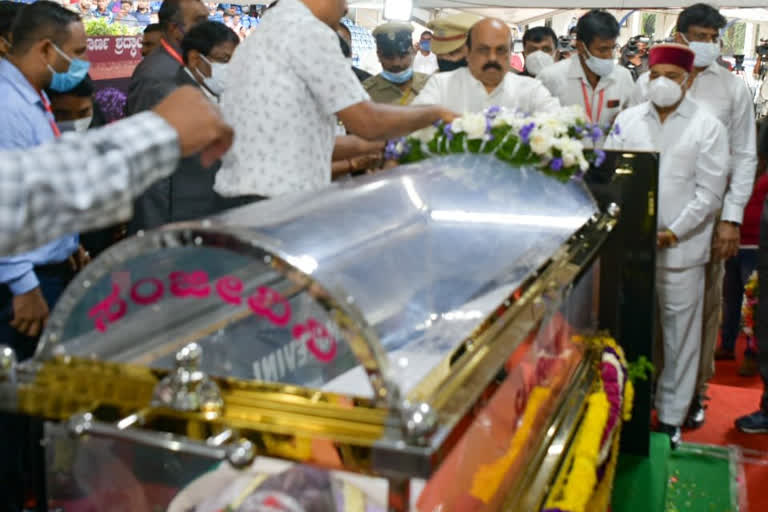 puneeth-rajkumars-funeral-will-be-held-on-sunday-cm-basavaraj-bommai-confirms