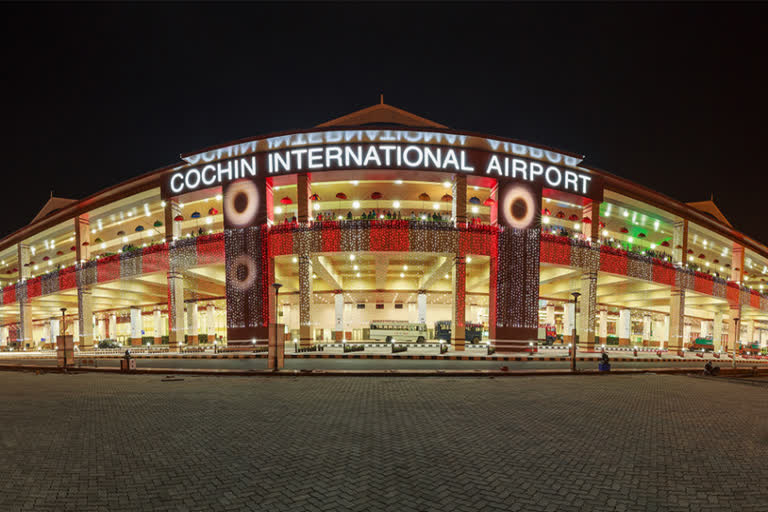 cochin international airport  കൊച്ചി വിമാനത്താവളം  സ്വര്‍ണം പിടികൂടി  നെടുമ്പാശേരി വിമാമത്താവളം  gold seized