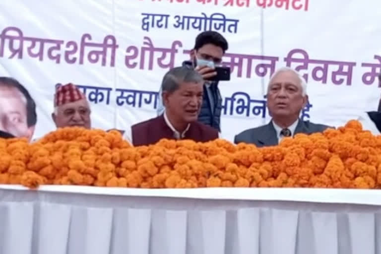 ex-cm-harish-rawat-honored-ex-army