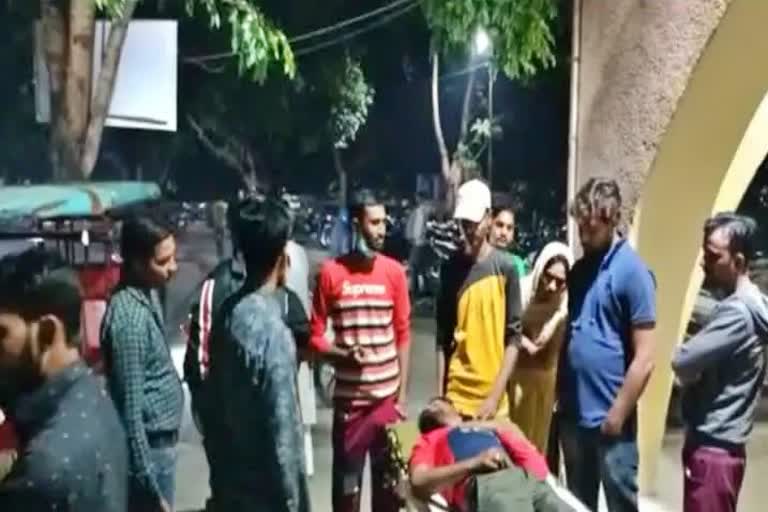 अलीगढ़ में जय श्री राम नहीं बोलने पर विशेष समुदाय के युवक को दबंगों ने पीटा