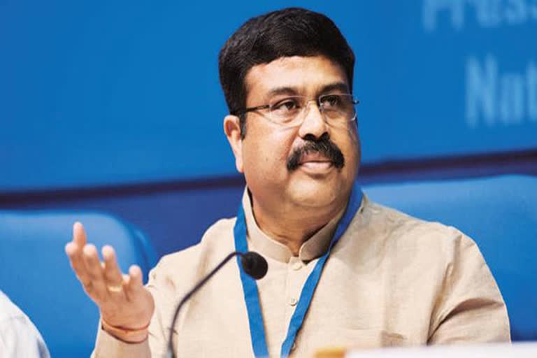 Dharmendra Pradhan, ack of investment in Petroleum sector, Cause of rise petrol price, தர்மேந்திர பிரதான், எரிவாயு துறை, பெட்ரோல் டீசல் விலை, ஒன்றிய எரிசக்தித் துறை அமைச்சர், உத்தர பிரதேச மாநில பாஜக தேர்தல் பொறுப்பாளர்