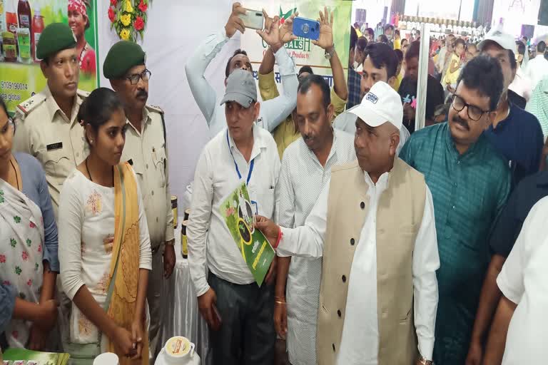 Parliamentary Secretary Indershah Mandavi inaugurated the Rajyotsav