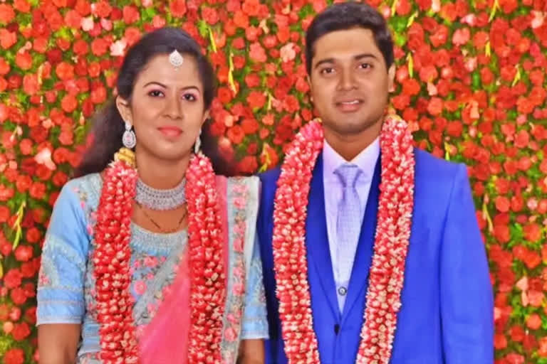 newly married couple killed, newly married couple killed in road accident, newly married couple killed in road accident at chennai, Chennai crime news, ನವದಂಪತಿ ಸಾವು, ಭೀಕರ ರಸ್ತೆ ಅಪಘಾತದಲ್ಲಿ ನವದಂಪತಿ ಸಾವು, ಚೆನ್ನೈನಲ್ಲಿ ಭೀಕರ ರಸ್ತೆ ಅಪಘಾತದಲ್ಲಿ ನವದಂಪತಿ ಸಾವು, ಚೆನ್ನೈ ಅಪರಾಧ ಸುದ್ದಿ,