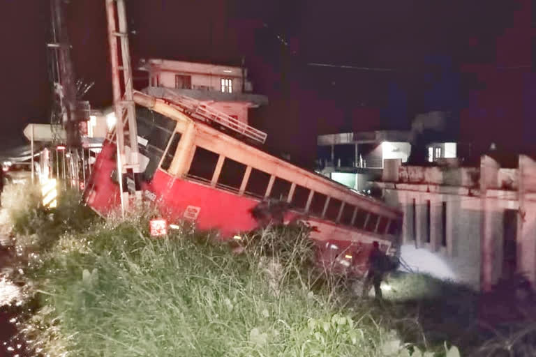 ponkunnam  KSRTC bus  ponkunnam KSRTC  കെ.എസ്.ആര്‍.ടി.സി  കെ.എസ്.ആര്‍.ടി.സി ബസ്  പൊൻകുന്നം കെ.എസ്.ആര്‍.ടി.സി ഡിപ്പോ