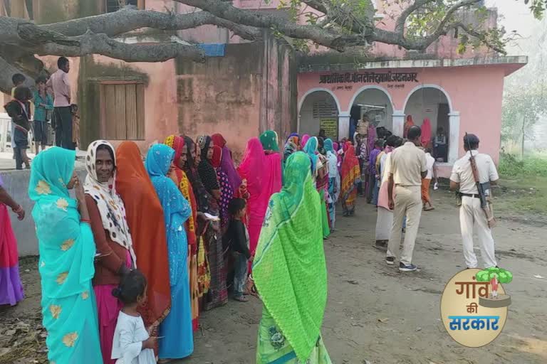पंचायत चुनाव : सीतामढ़ी के मेजरगंज और बेलसंड में प्रखंड में मतदान जारी