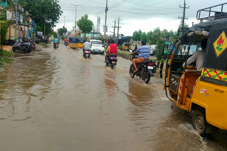 రాష్ట్రంలో వర్షాలు.