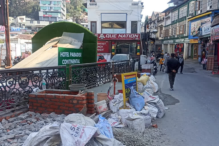 Encroachment on Mussoorie Mall Road by Municipality