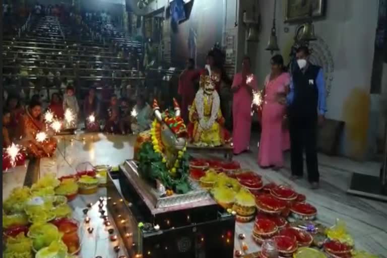 Special worship with Bhasma Aarti