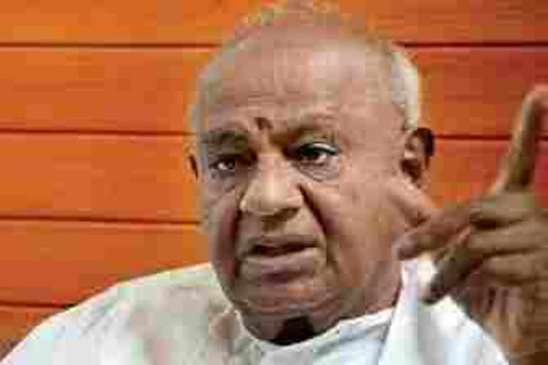 Former Prime Minister HD Deve Gowda addressing the media