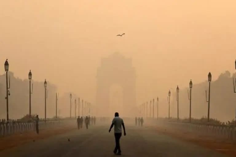 Delhi's air quality continues to be 'very poor'