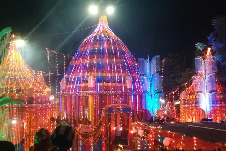 Crowd of devotees at Chinnamastike temple on Kartik Amavasya